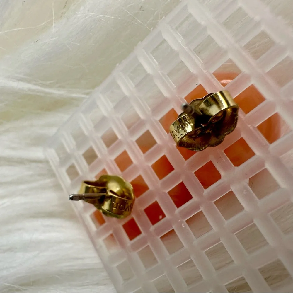 Vintage AVON Coral “Marble” Fashion Pierced Earrings